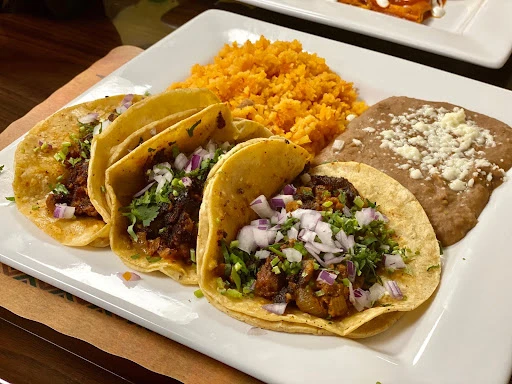 Los Jarochos Grill Food Truck photo 2